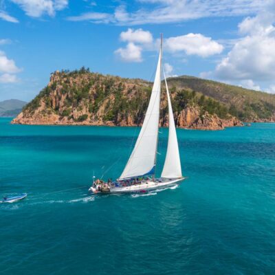 Sailing Whitsunday Islands